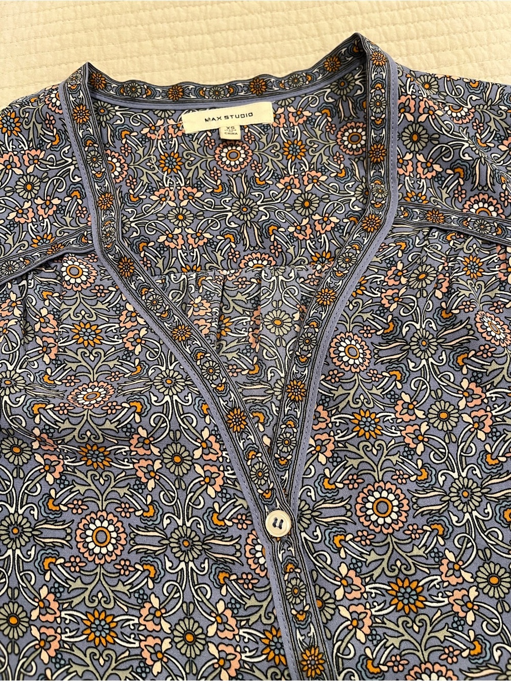 Max Studio Blue Floral Button-Front Top - Picture 2 of 4